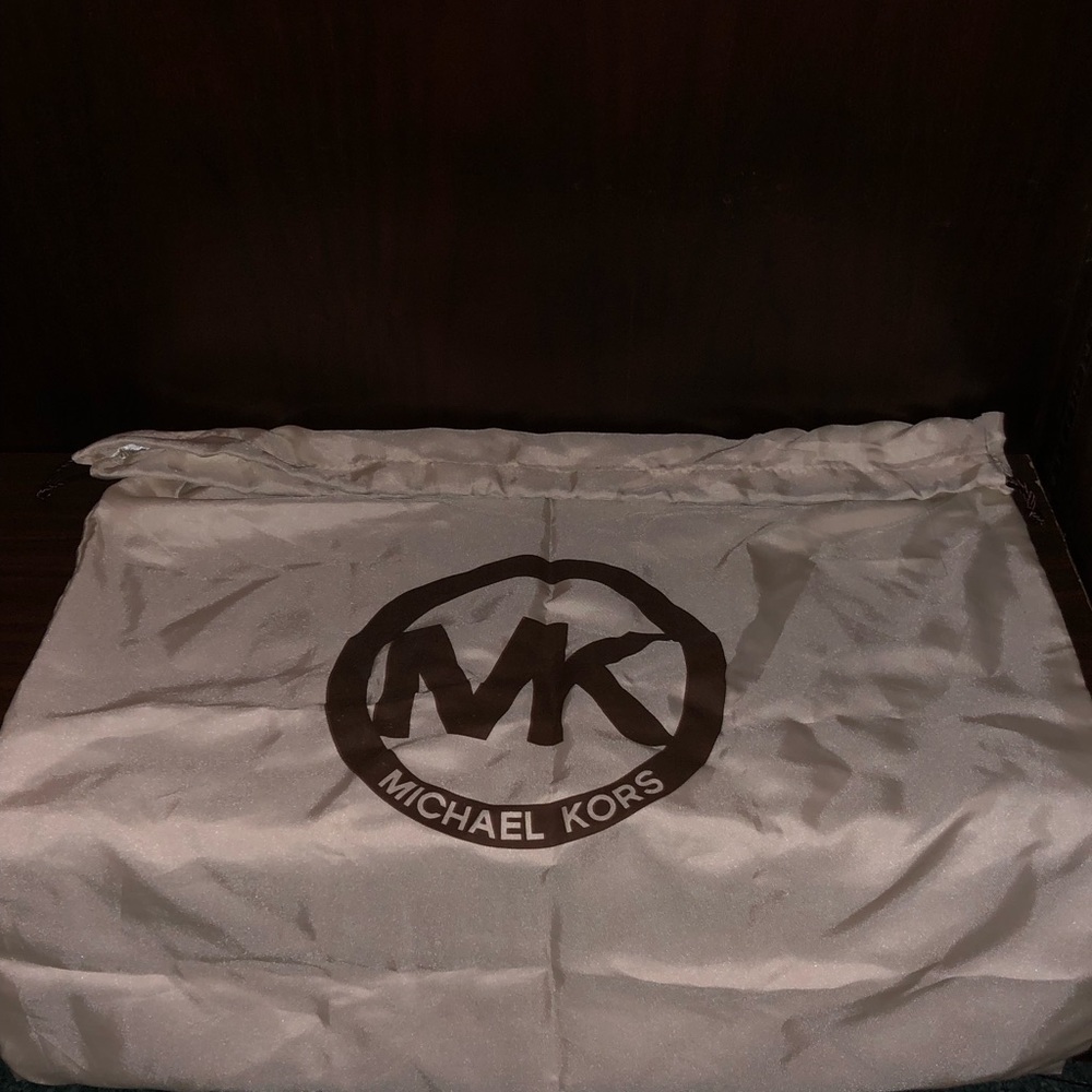 Michael Kors sand bags (2)